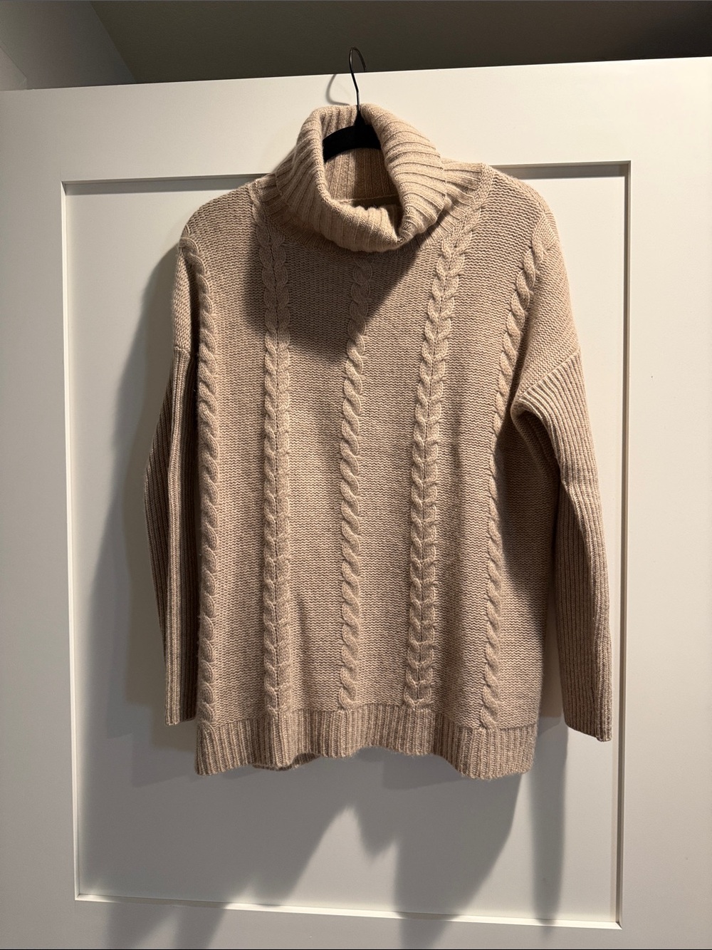 ply cashmere Cable Knit Turtleneck Sweater - Beige